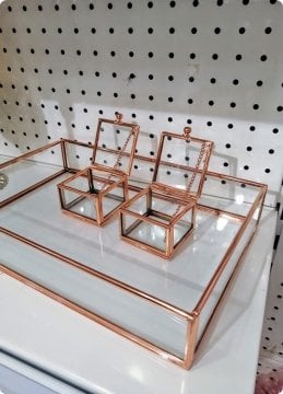 Metal kare yüzük kutusu / yükselticisi