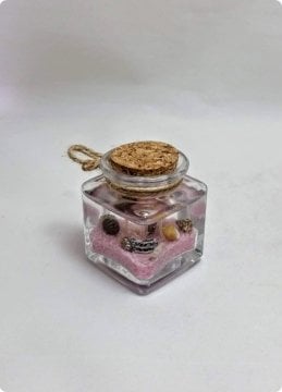 1 Pk Kumlu Deniz Kabuklu Jel Mum (Mantar Kapaklı Kare Kavanoz)
