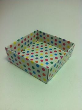 8x8x3 cm Altı Komple Karton Asetat Kapaklı  Kutu Siyah,Puantiyeli 20 li