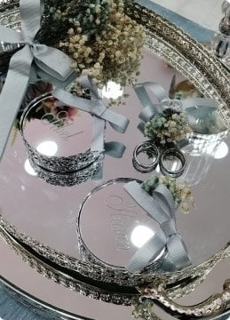 Süslü Metal OVAL yükselticili çiçekli yüzük tepsisi