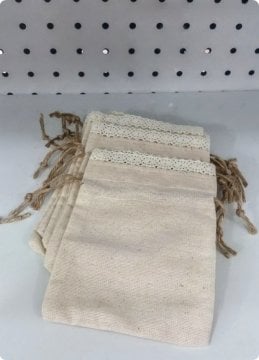 10 lu içi boş güpürlü keten kese