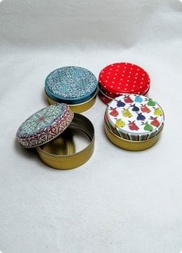 12 Li 7,5x3 Cm Karışık Renkli Teneke Mum Kutusu