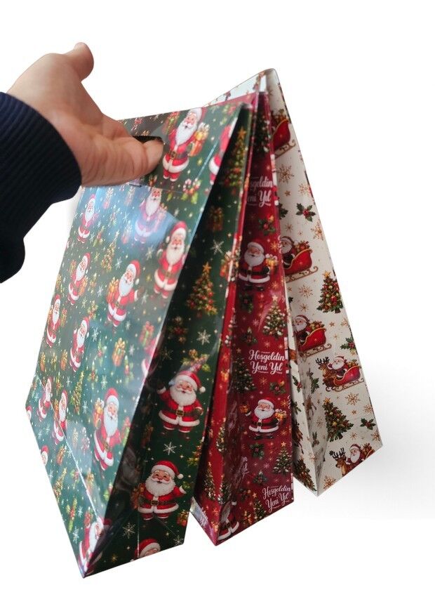 6 lı Paket 24x34x9 cm El Geçmeli Yılbaşı desenli Karton çanta