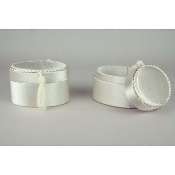 12 Li Püsküllü Saten Oval Kutu