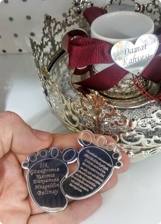 Nazar Duası / İsim Yazılı Patik / Ayak Pleksi Ayna Bebek Şekeri