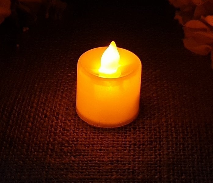 Led Işıklı Uzun Tealight mum (4,5cm)
