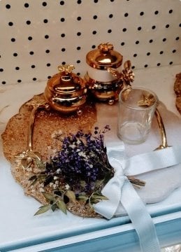 Süslü Yuvarlak Tırtıklı Kesim Epoksi Tepsi Seti