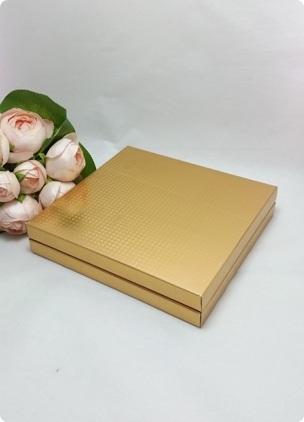 24 Lü Karton Kare Madlen Çikolata Hediye Kutusu (21x21 cm Orta Boy 48 lik) Siyah - 24 Adet / Paket
