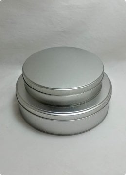 Yuvarlak teneke çikolata madlen hediyelik kutu