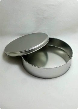 Yuvarlak teneke çikolata madlen hediyelik kutu