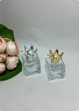 20 li Metalize Taç Kapaklı 50cc Kare Cam Şişe
