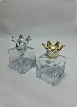 20 li Metalize Taç Kapaklı 50cc Kare Cam Şişe