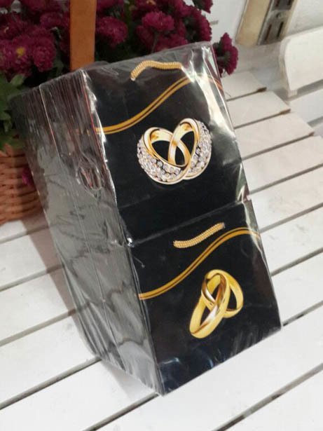 50 Li Siyah Zemin Yüzüklü Düğün Nişan Hediyelik Karton Çanta 11 x11 Cm