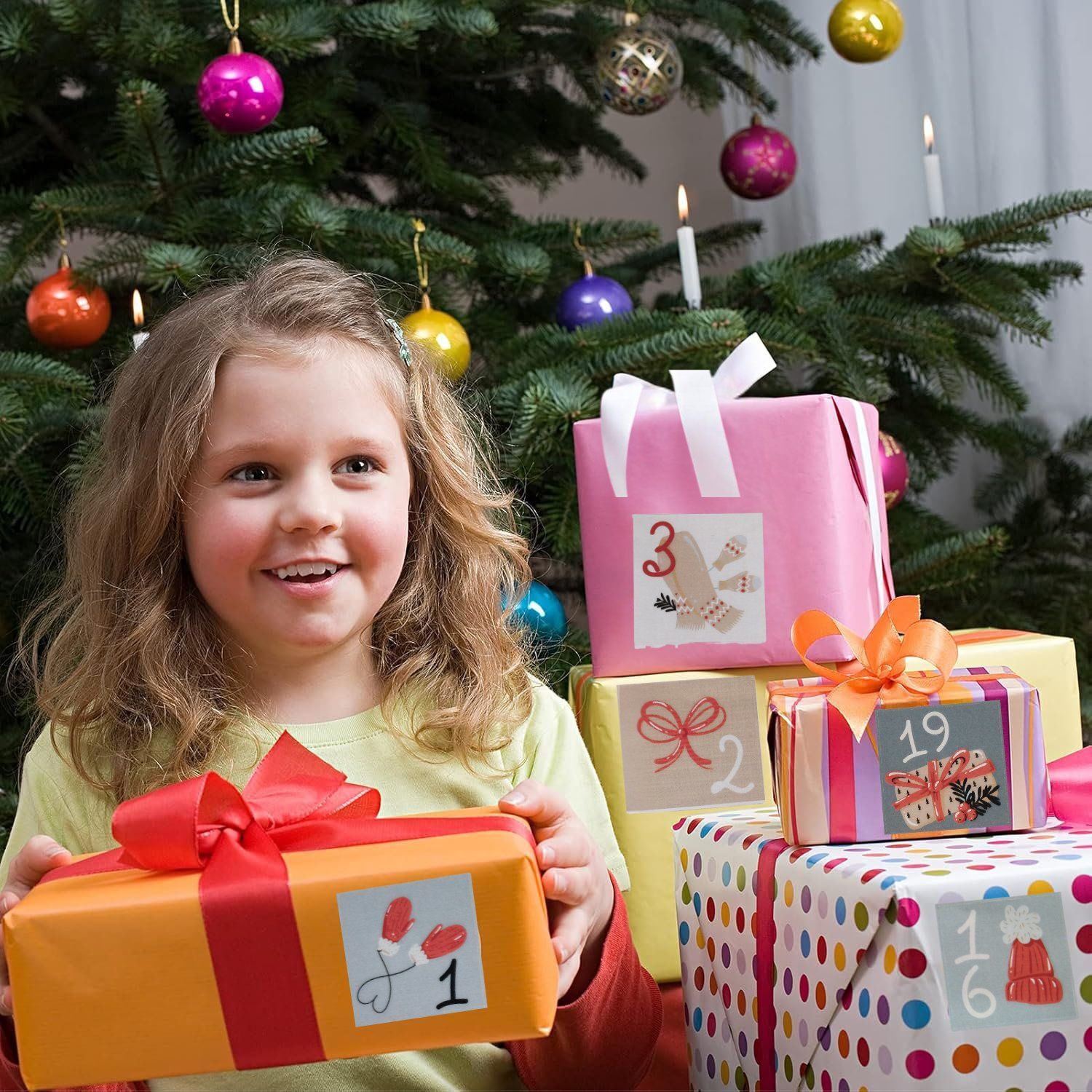 Yılbaşı Advent Takvimi Sticker Seti- 24 Adet Çıkartma, Yeniyıl Hediye Paket Süsleme Etiketleri