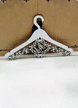 Baş Harfli Gelin Damat Dantelli ahşap askı (35*19)