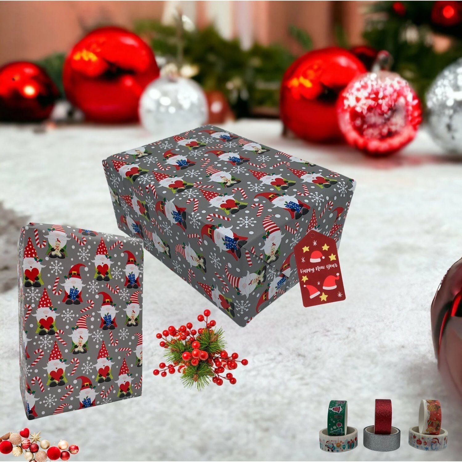 İtalyan Kuşe Hediye Paketleme Kağıdı, Cüce Noel Baba Desenli Ambalaj Kağıdı, 10 Adet, No: 70x100 Cm