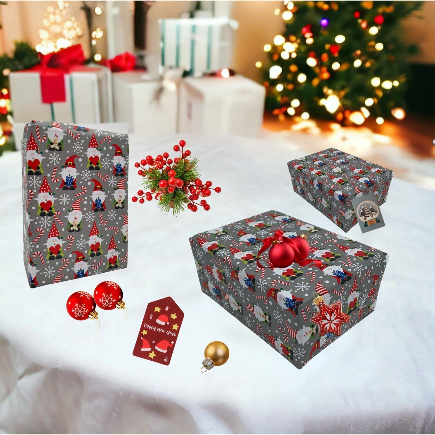 İtalyan Kuşe Hediye Paketleme Kağıdı, Cüce Noel Baba Desenli Ambalaj Kağıdı, 10 Adet, No: 70x100 Cm