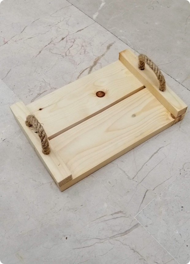 Küçük kulplu ahşap tepsi (20x30cm)