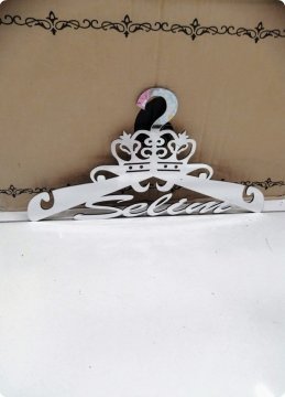 Pleksi isme özel taçlı askı kapı süsü (35*19) GUMUS