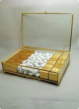 30*20 cm Kız isteme,Söz Çikolatası Metal kenarlı,Zincirli,Kapaklı çikolata kutusu ALTIN