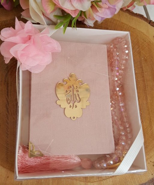 Süslü ; Kuranı Kerim Kutu ve Tesbih Set Adet/Paket