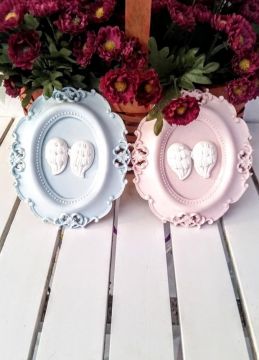 Oval Taş Çerçeve İçinde Melek Kanadı