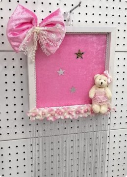 Ahşap kadife kaplı saçaklı püsküllü kapı süsü PEMBE