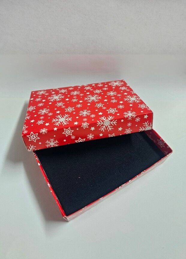 30 Lu (12x9x3 Cm) Süngerli Kar Desenli Kırmızı Karton Kolye Takı Kutuları