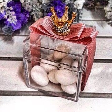 Süslü 4*4*4 cm Taçlı Mika Pleksi Kutu Nikah Şekeri